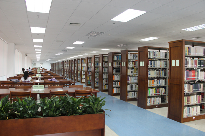 河北东方学院图书馆图片